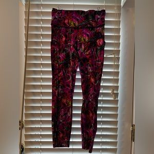 Lululemon fast & free tights, NWOT, size 6, fun color